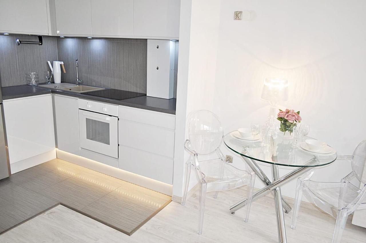 Apartment Golden View Warsaw
